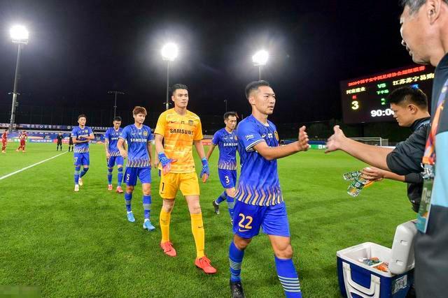 德罗赞21+8斯特鲁斯26分 骑士终结公牛三连胜